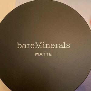 bareMinerals Matte Powder in Black
